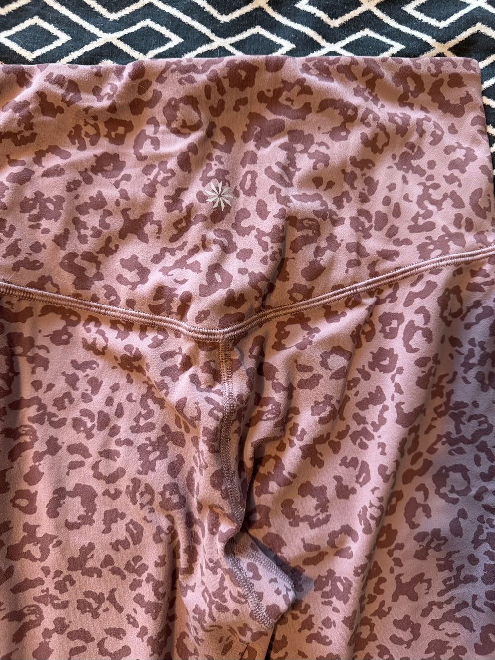 Athleta Mauve Pink Leopard Print Sports Bra and Legging Set - Picture 6 of 8